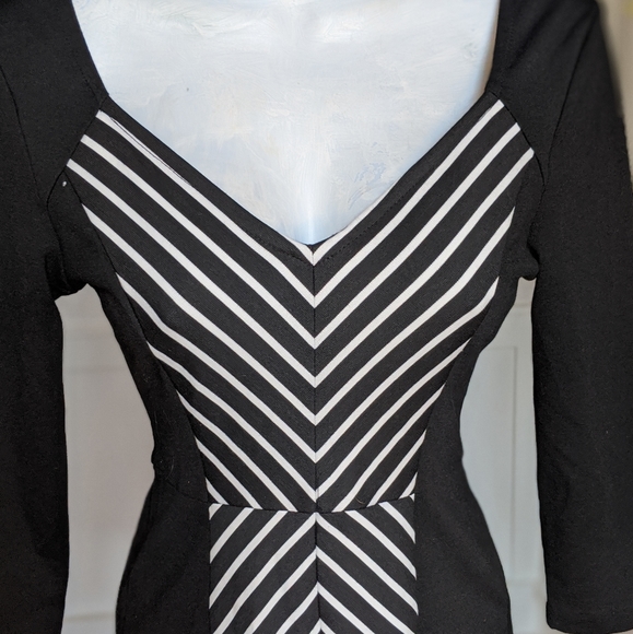 Sheath Dress Black White Diagnol Striped Size XS - Picture 3 of 4